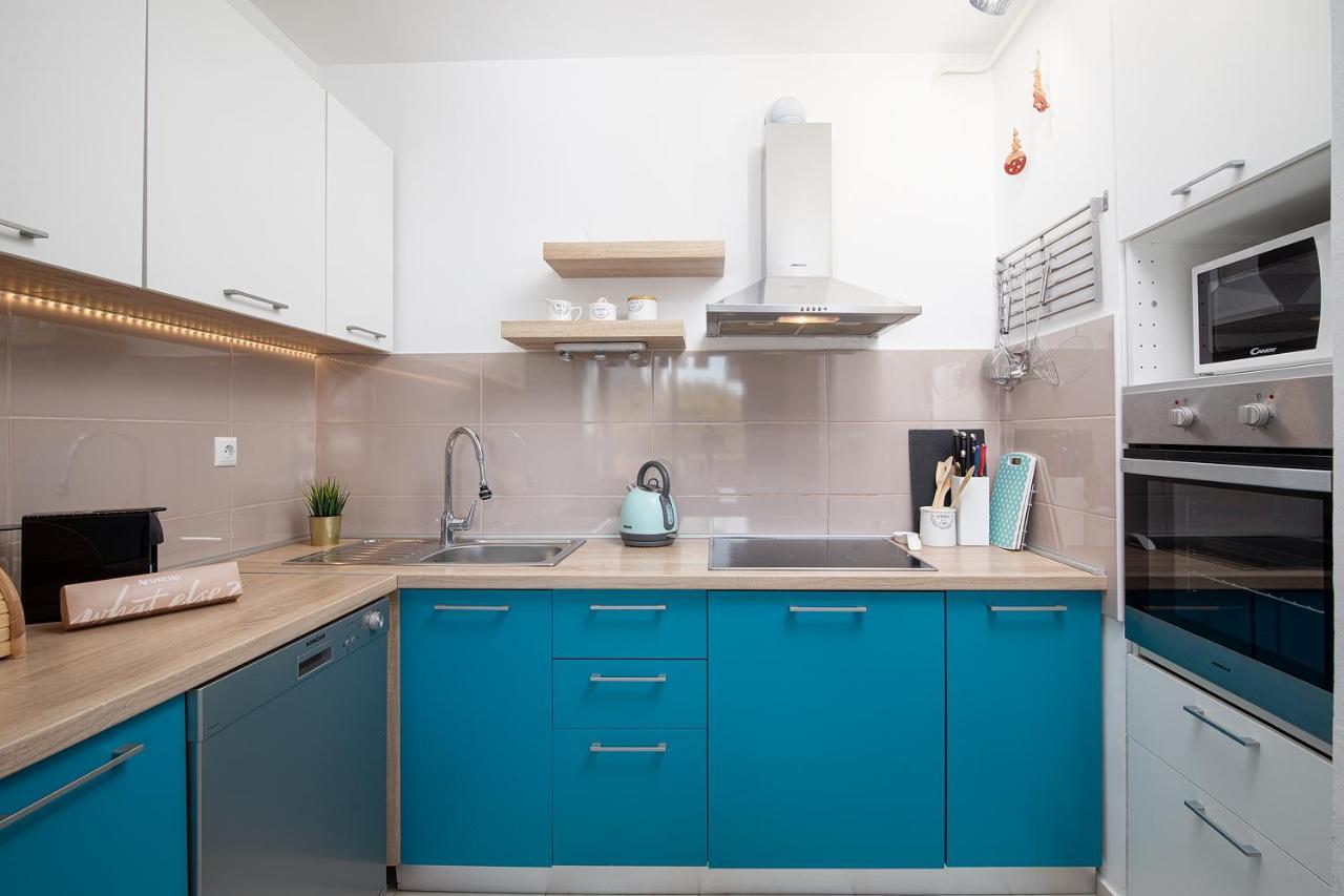 Stylish City Stay With Balcony & Free Parking Pula Exterior photo